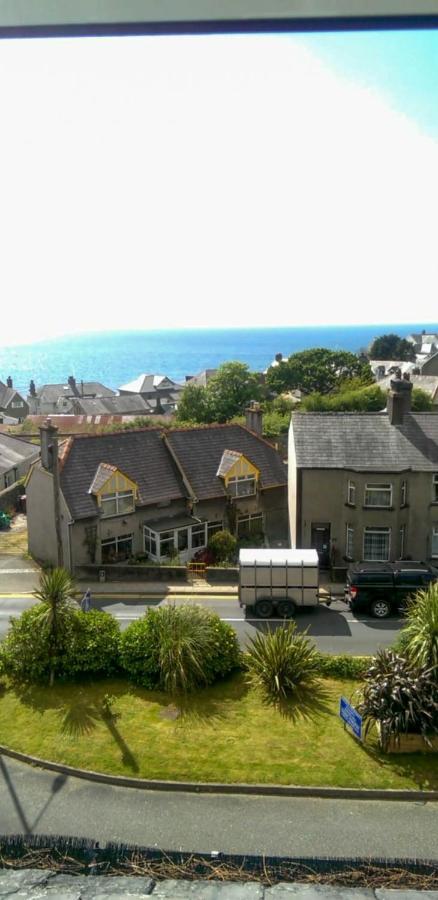 Ferienwohnung Church Duplex With Breathtaking Sea & Mountain Views Criccieth Exterior foto