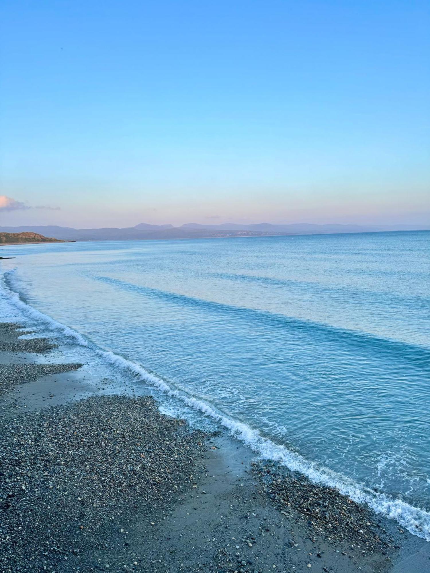 Ferienwohnung Church Duplex With Breathtaking Sea & Mountain Views Criccieth Exterior foto